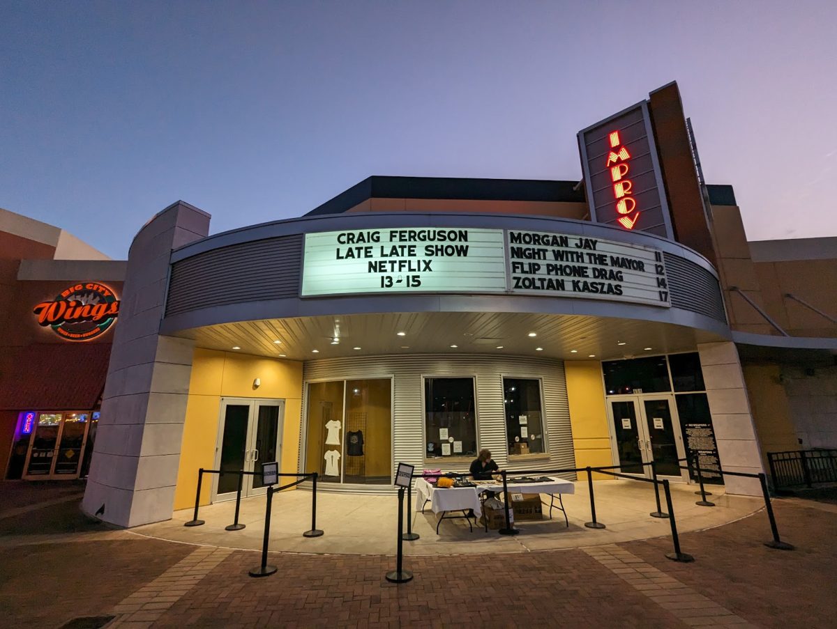 Comic Craig Ferguson rouses Houston Improv