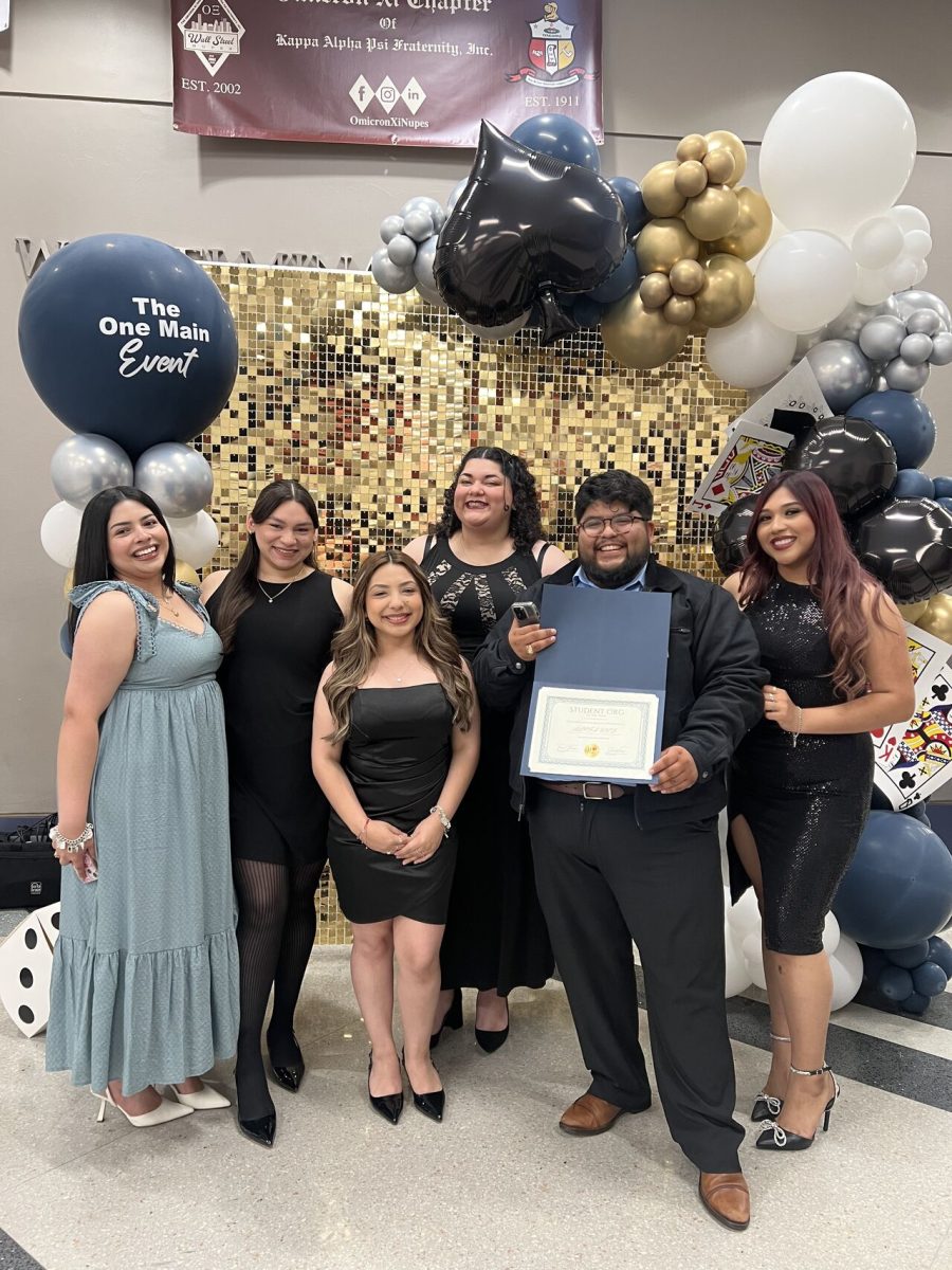 Association of Latino Professionals for America celebrate their Organization of the Year award. Courtesy: ALFPA